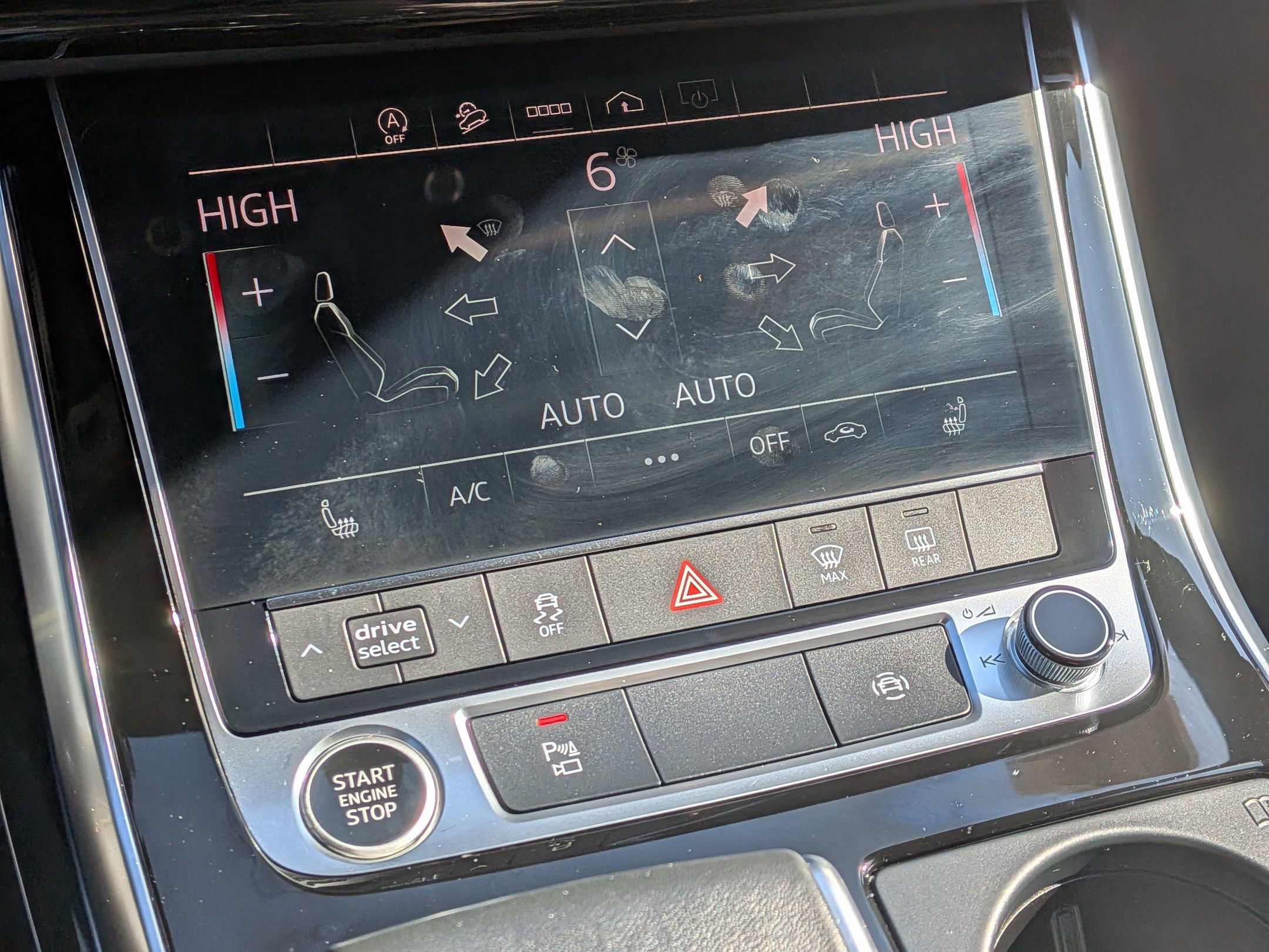 Used 2022 Audi Q8 Premium image 21