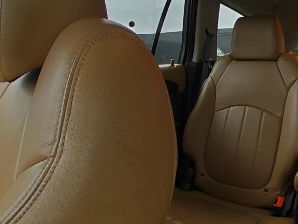 Used 2015 Buick Enclave Leather FWD image 9
