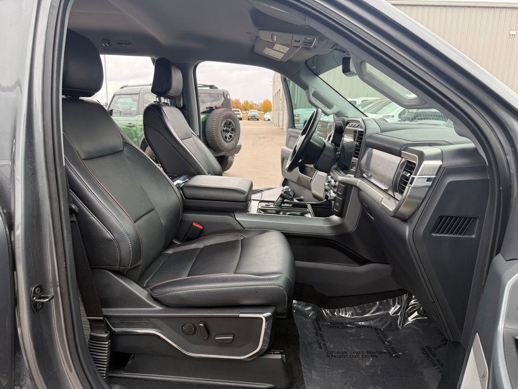 Used 2023 Ford F150 Lariat w/ Trailer Tow Package image 20