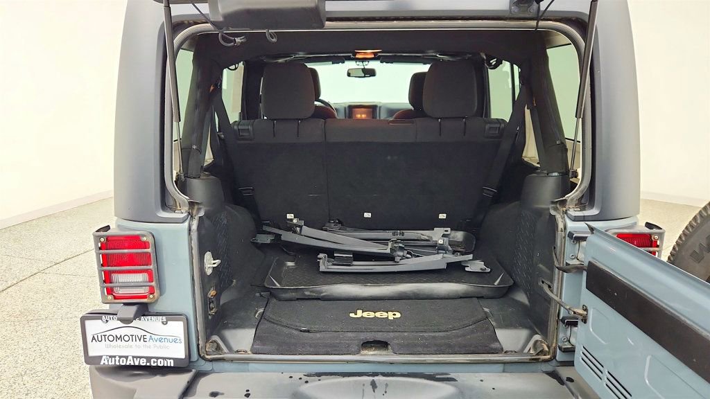 Used 2014 Jeep Wrangler Unlimited Sport w/ Quick Order Package 24S AWD/4WD image 20