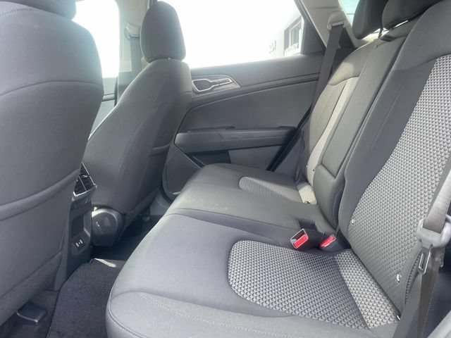 New 2026 Kia Sportage LX FWD image 21