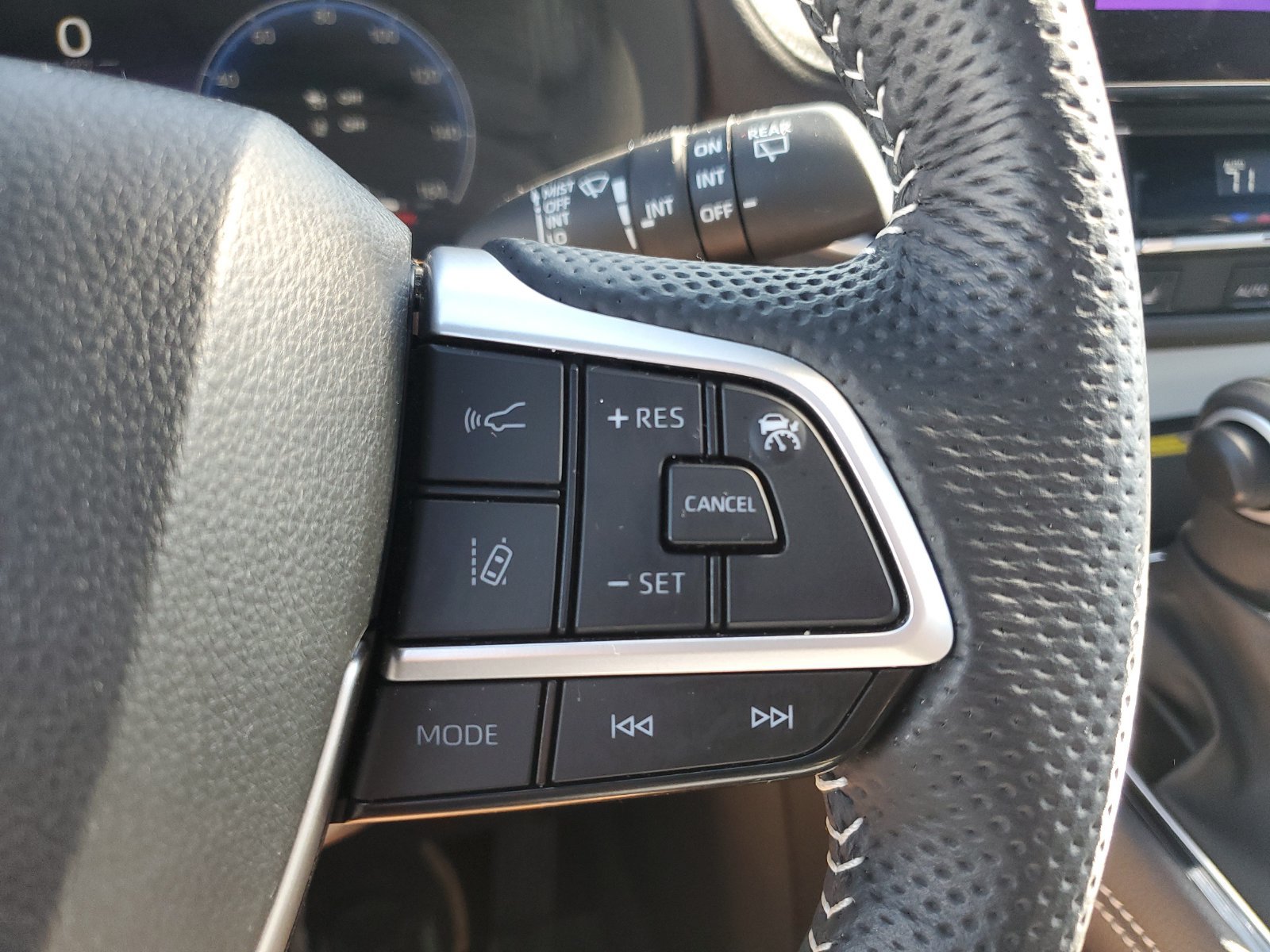 Certified 2025 Toyota Sienna XSE w/ XSE Plus Package AWD/4WD image 23