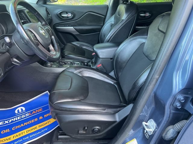 Used 2021 Jeep Cherokee Latitude Plus AWD/4WD image 14