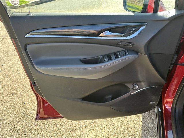 Used 2024 Buick Enclave Premium image 10