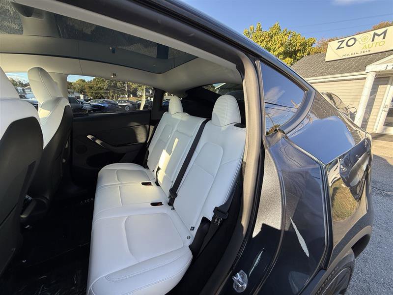 Used 2024 Tesla Model Y Long Range image 14