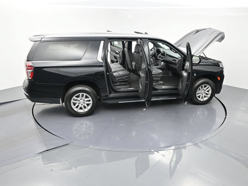 Used 2024 Chevrolet Suburban LT AWD/4WD image 28
