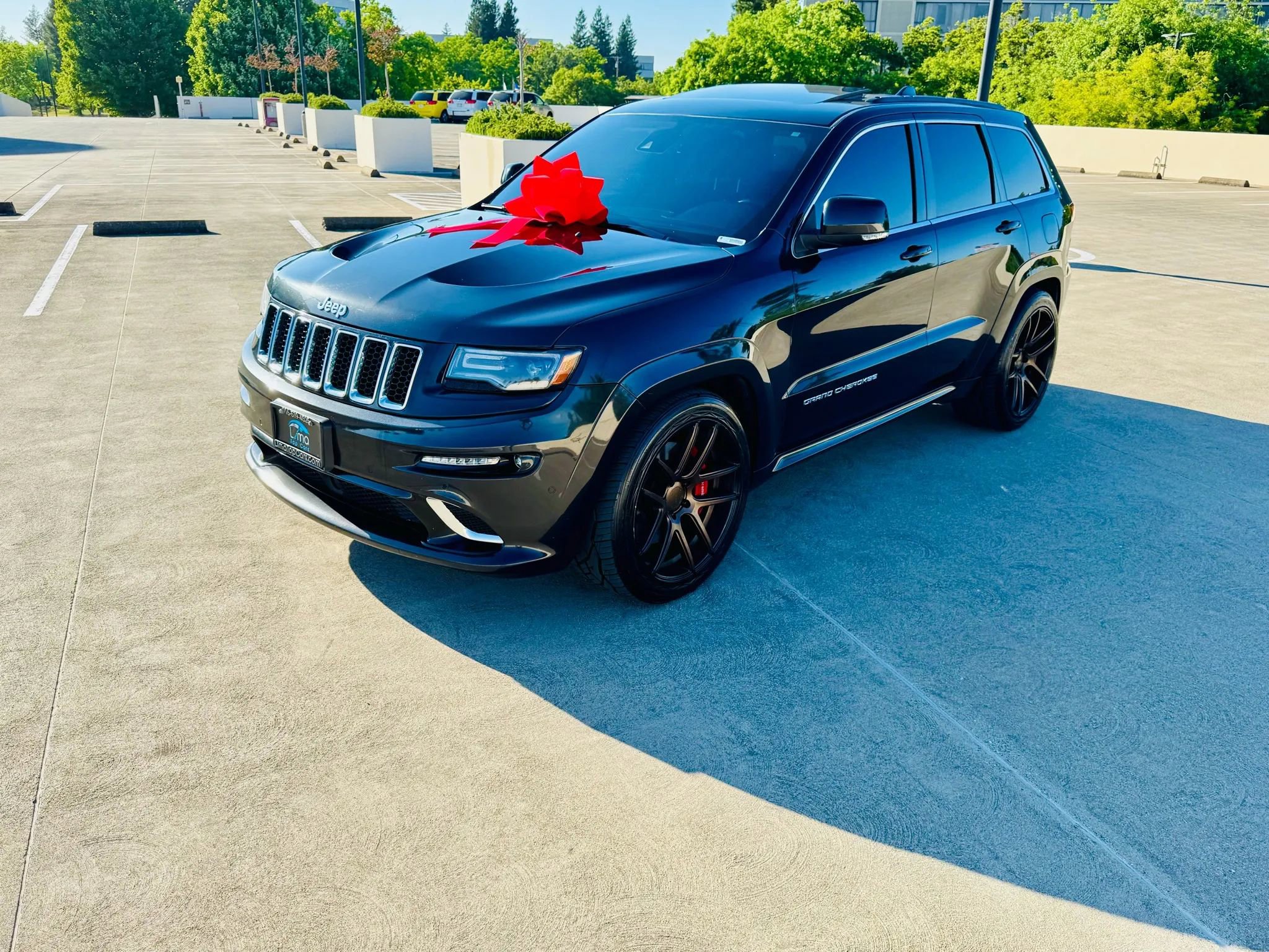 Used 2014 Jeep Grand Cherokee SRT8 w/ Luxury Group II AWD/4WD image 12