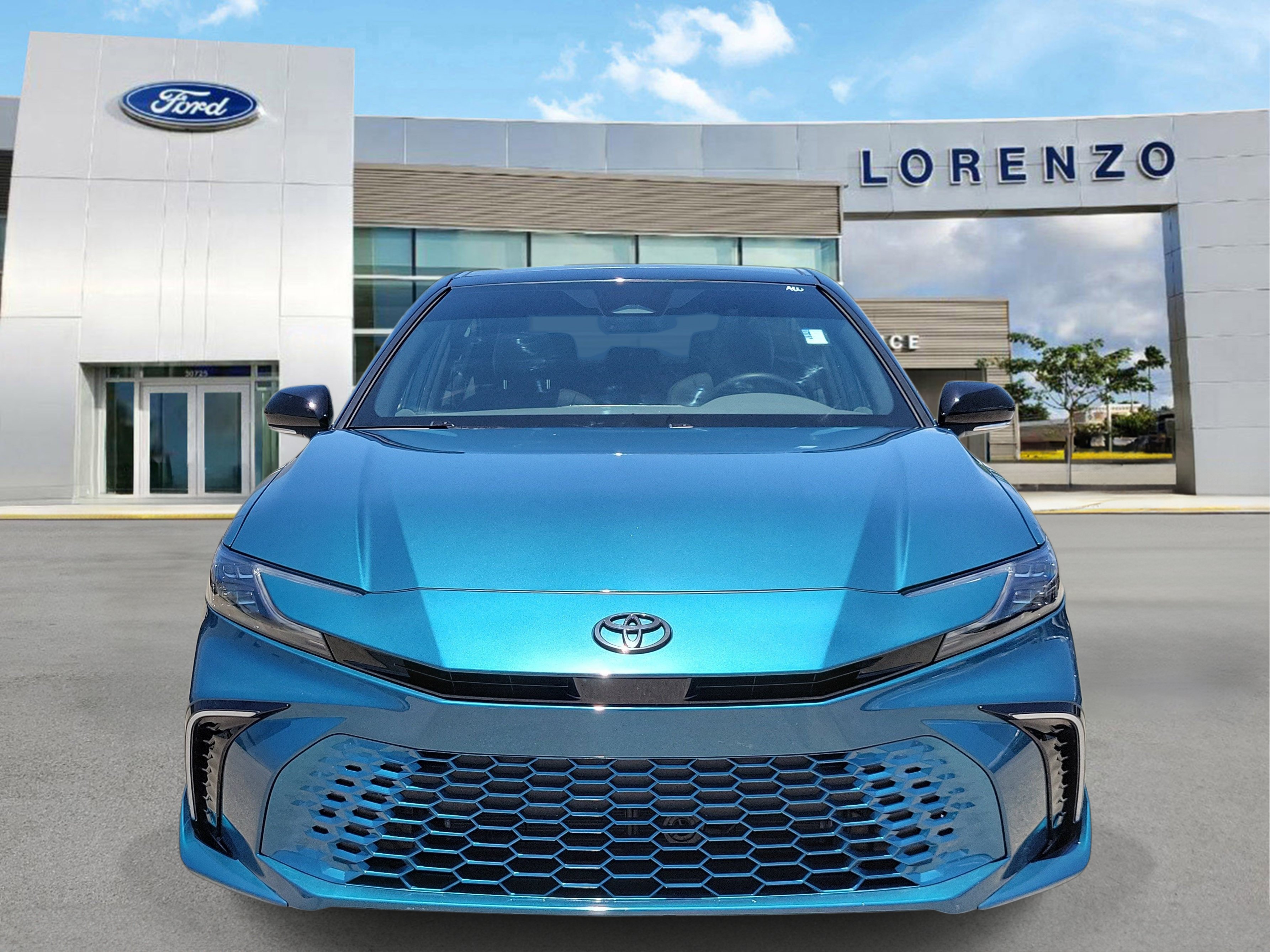 Used 2025 Toyota Camry XSE FWD video 2