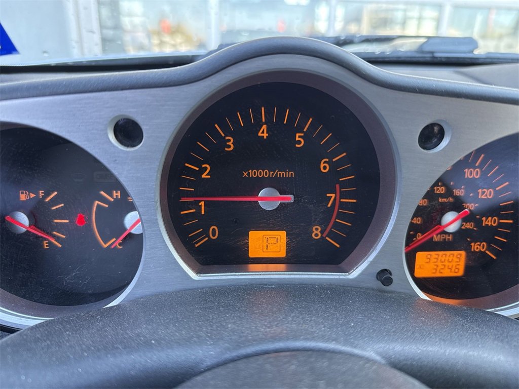 Used 2004 Nissan 350Z Enthusiast image 10