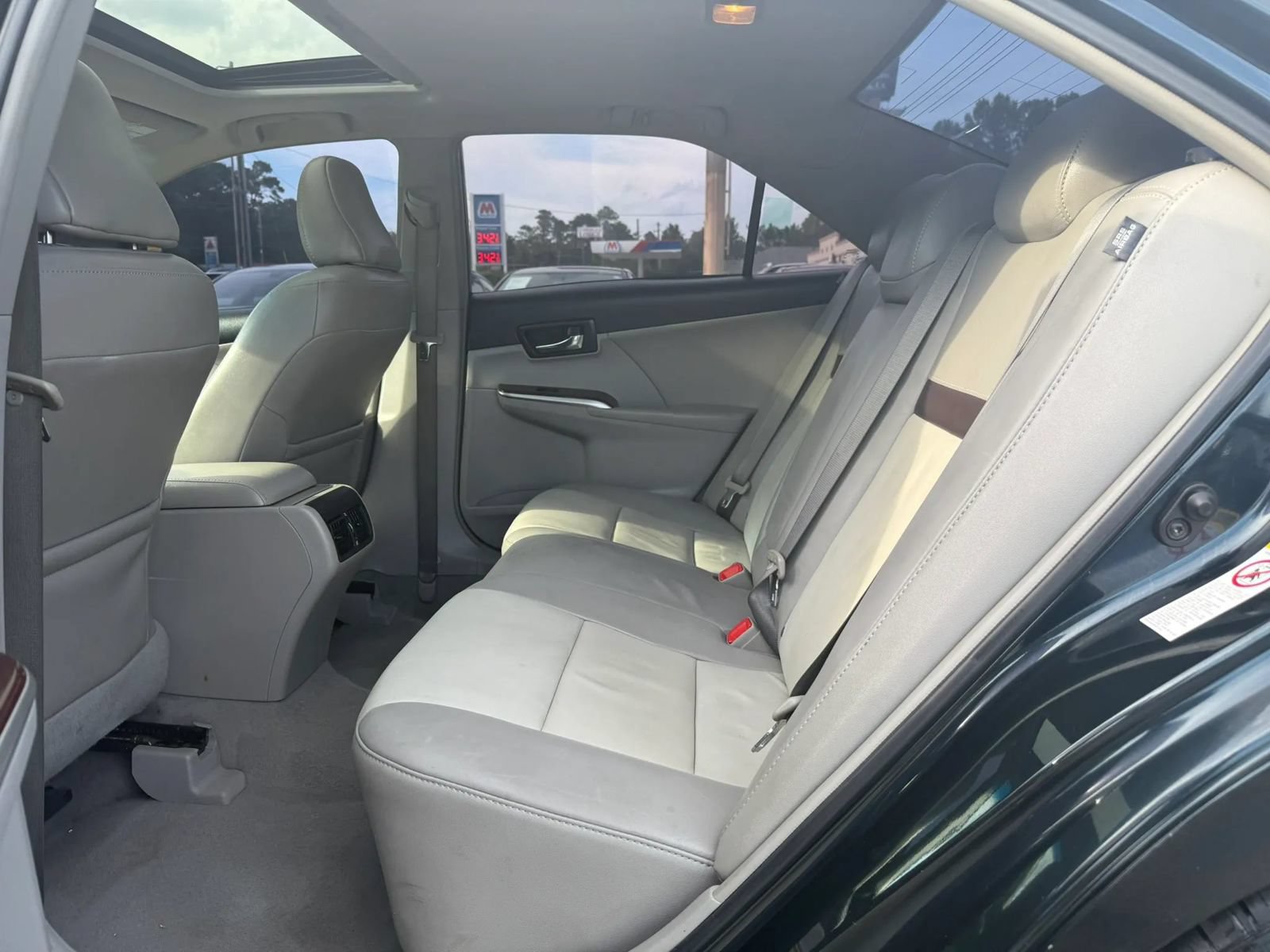 Used 2012 Toyota Camry XLE FWD image 16