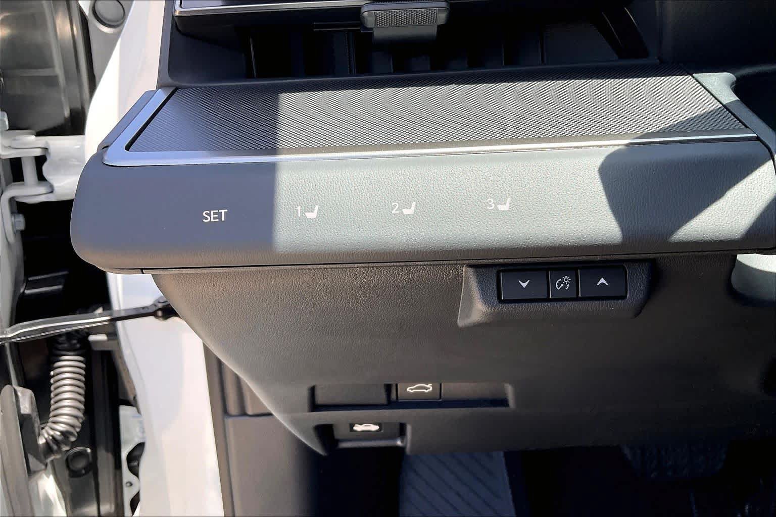 New 2026 Lexus ES 500e w/ Convenience Package AWD/4WD image 14