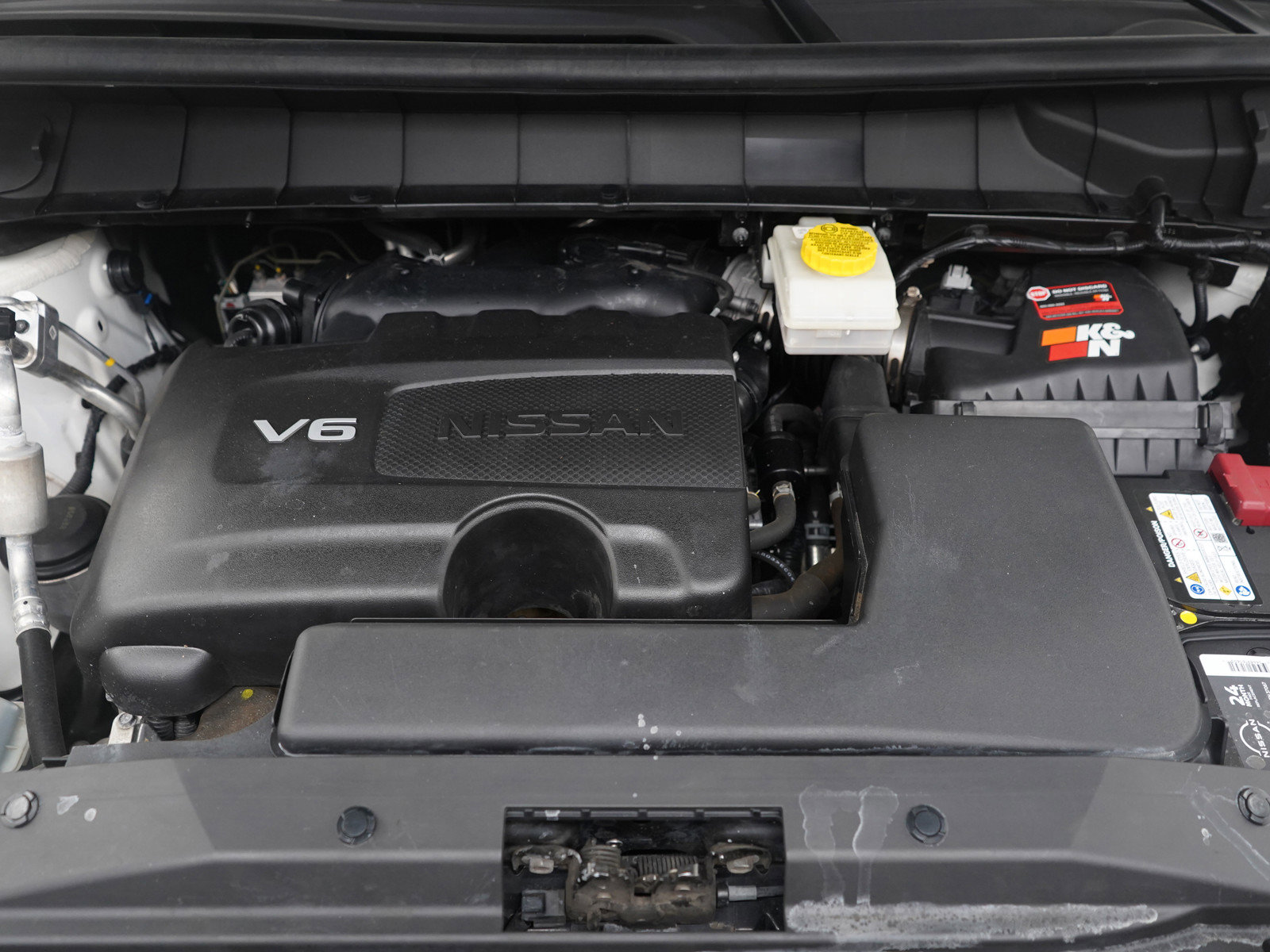 Used 2022 Nissan Pathfinder Platinum w/ Cargo Package image 32