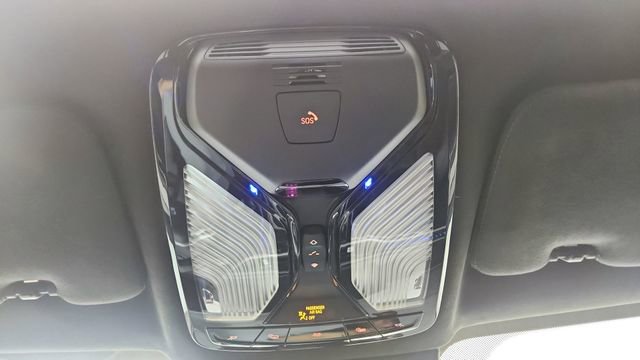 Used 2024 BMW X7 xDrive40i w/ Executive Package image 58