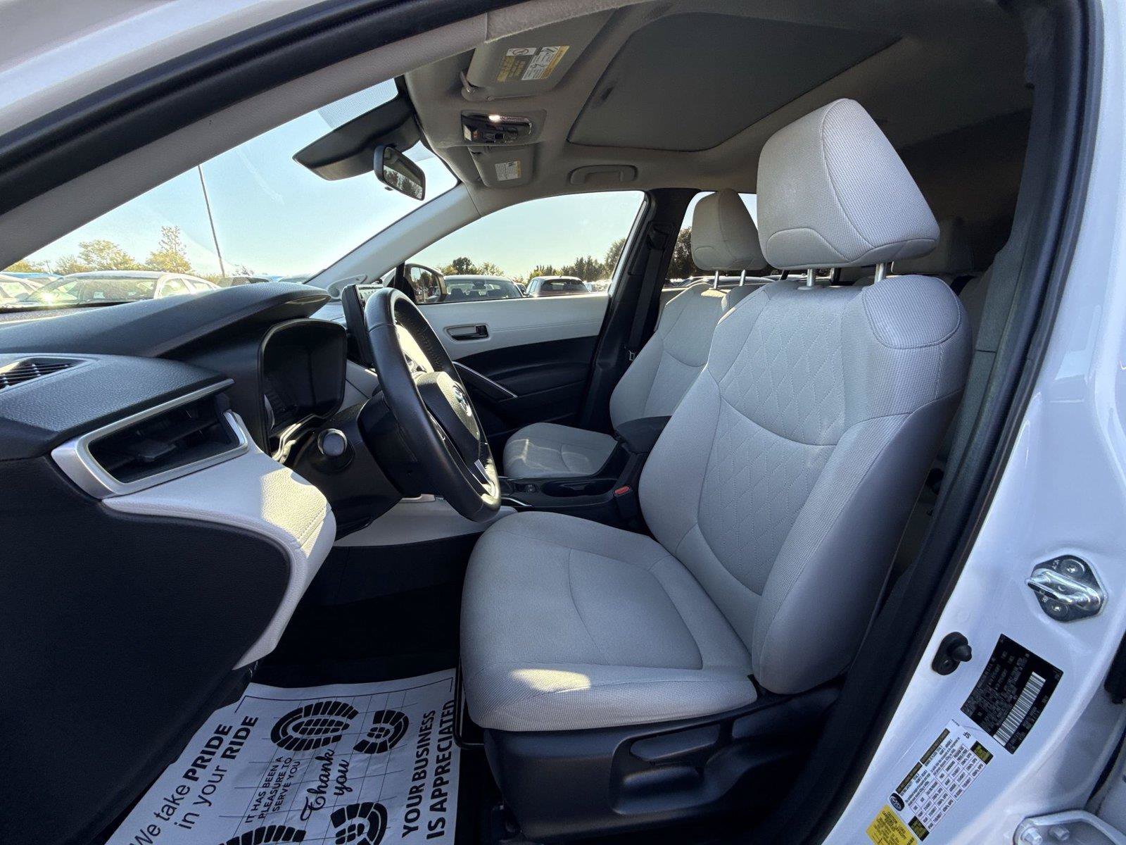 Used 2022 Toyota Corolla Cross LE w/ Moonroof Package AWD/4WD image 14