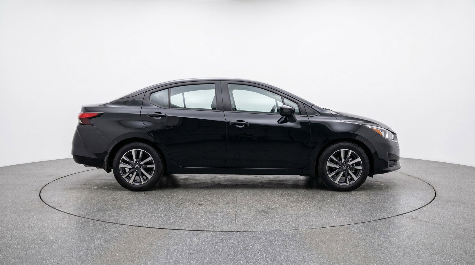 Used 2025 Nissan Versa SV image 11