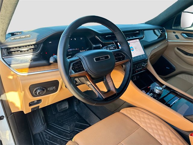 Used 2024 Jeep Grand Cherokee L Summit image 28