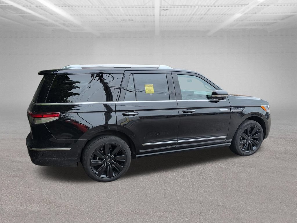 Used 2023 Lincoln Navigator Reserve AWD/4WD image 16