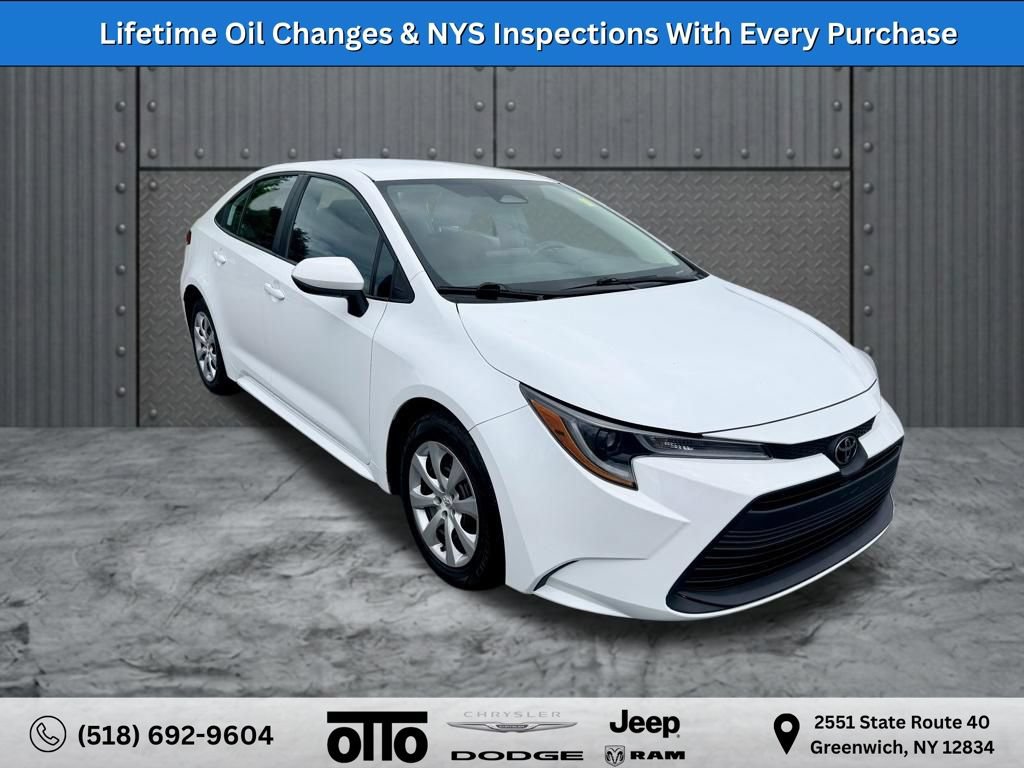 Used 2023 Toyota Corolla LE FWD image 1