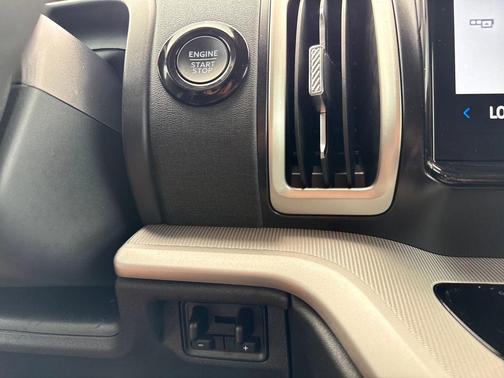 Certified 2025 Ford Expedition Max Active image 24