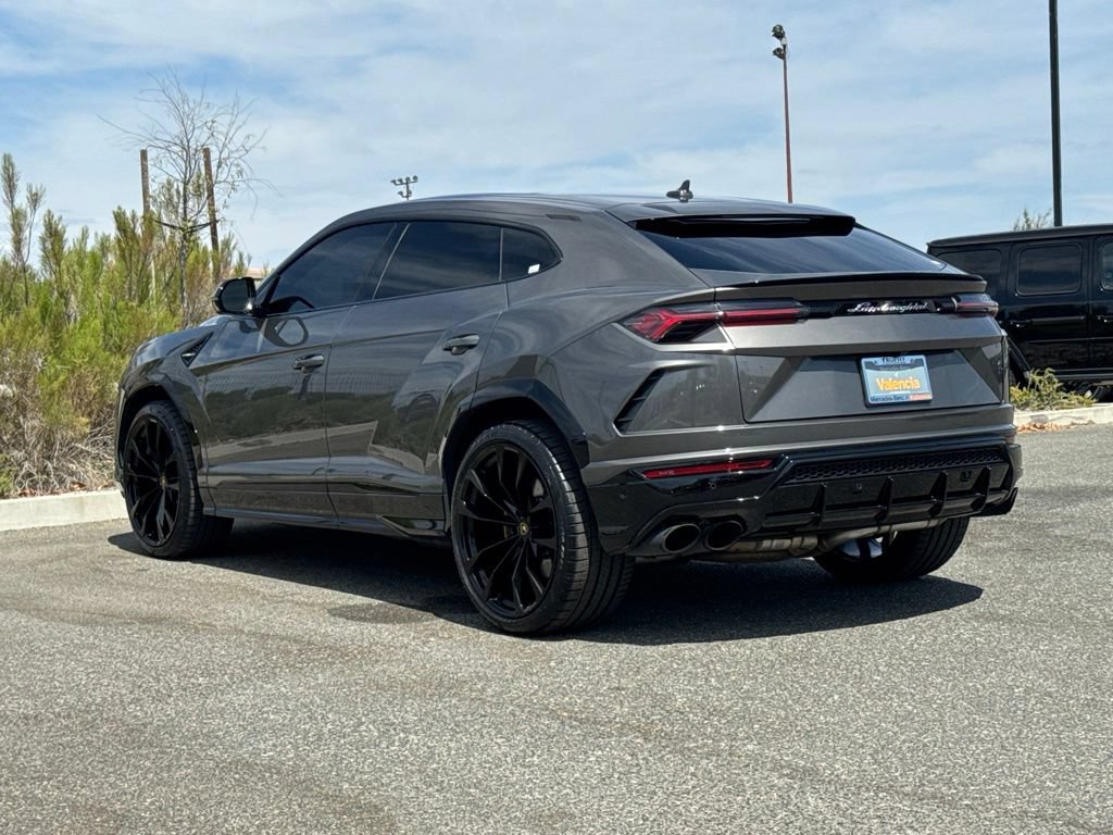 Used 2021 Lamborghini Urus AWD/4WD image 12