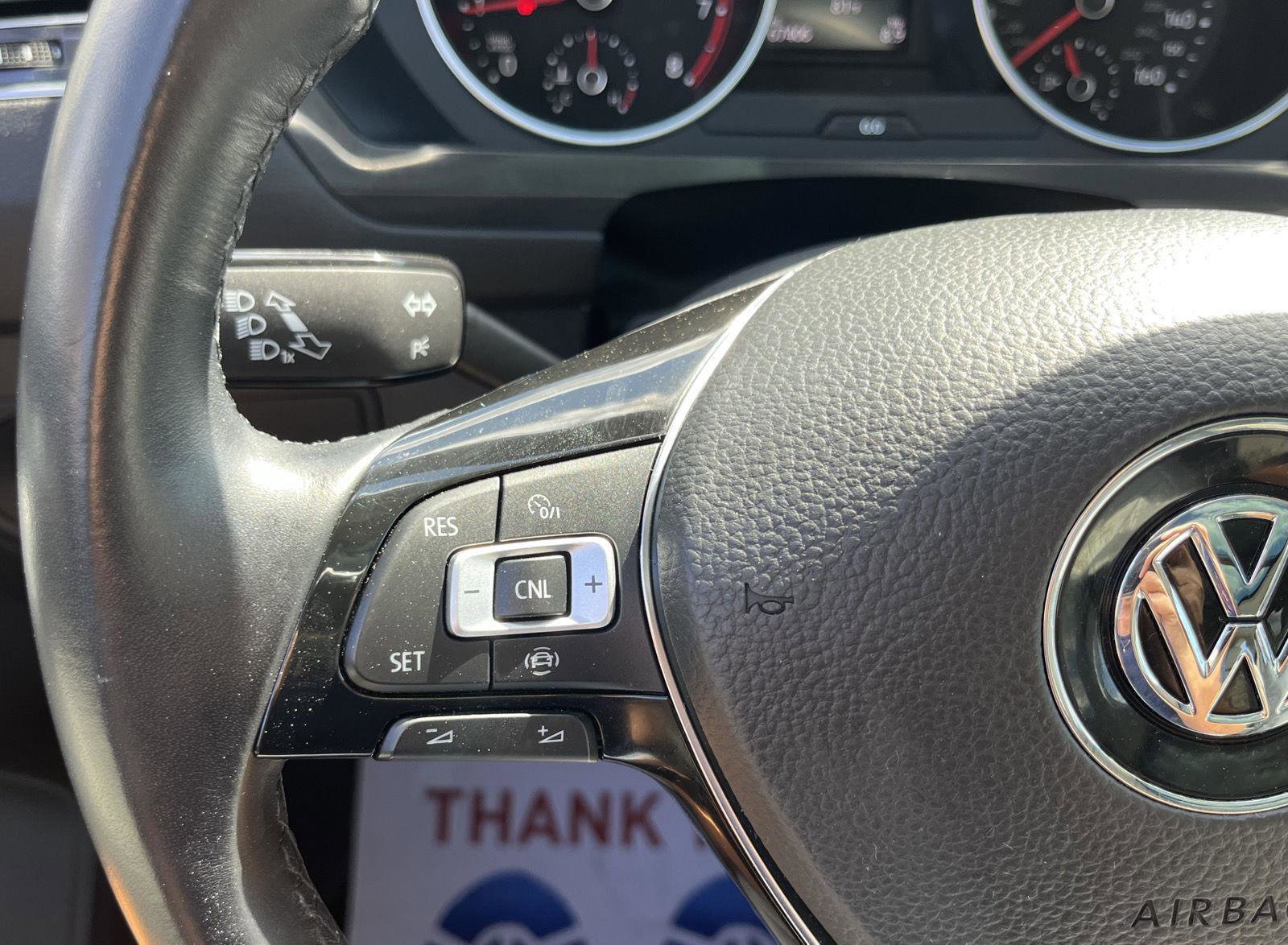 Used 2019 Volkswagen Tiguan SE w/ Panoramic Sunroof Package image 10