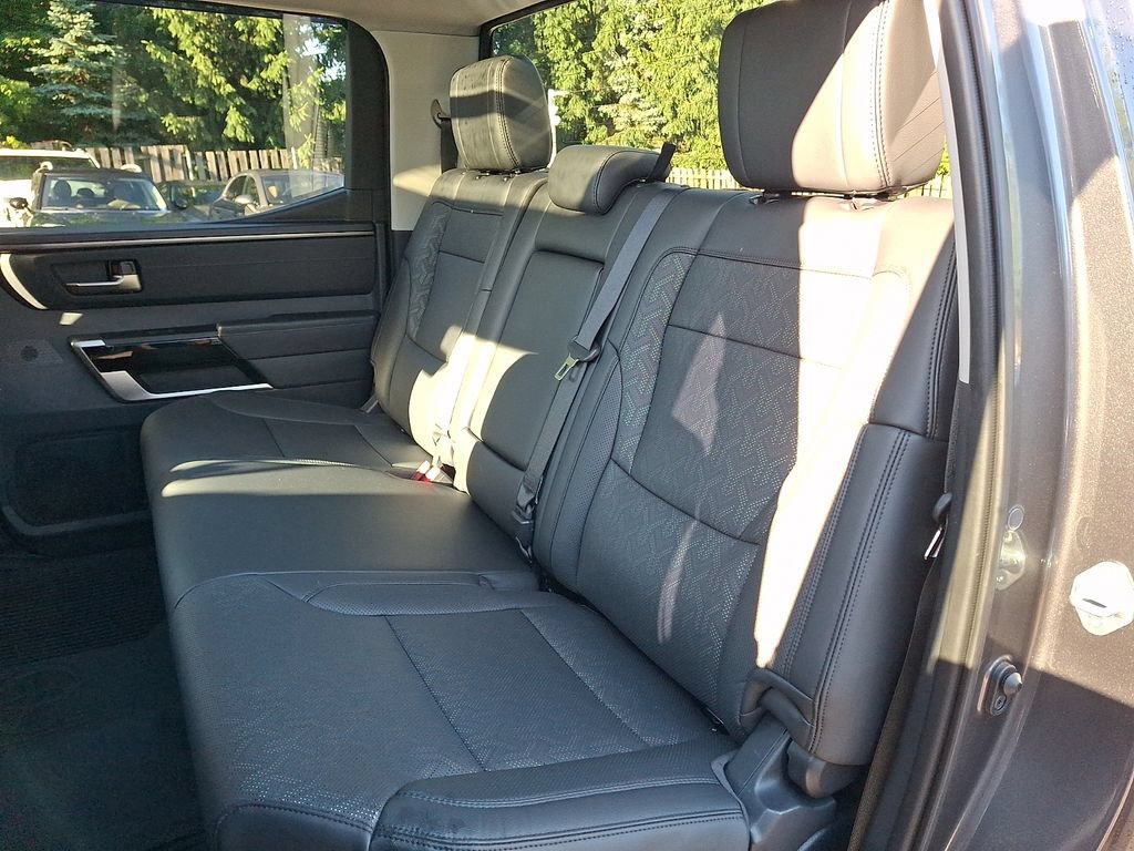 Used 2024 Toyota Tundra Limited AWD/4WD image 7