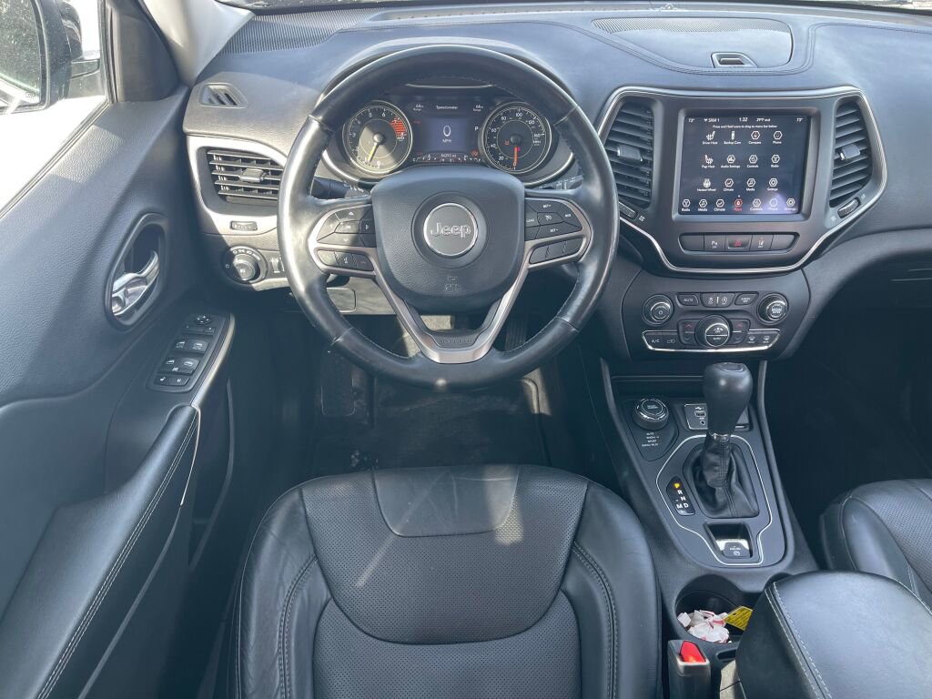 Used 2021 Jeep Cherokee Latitude Lux w/ Comfort/Convenience Group image 2