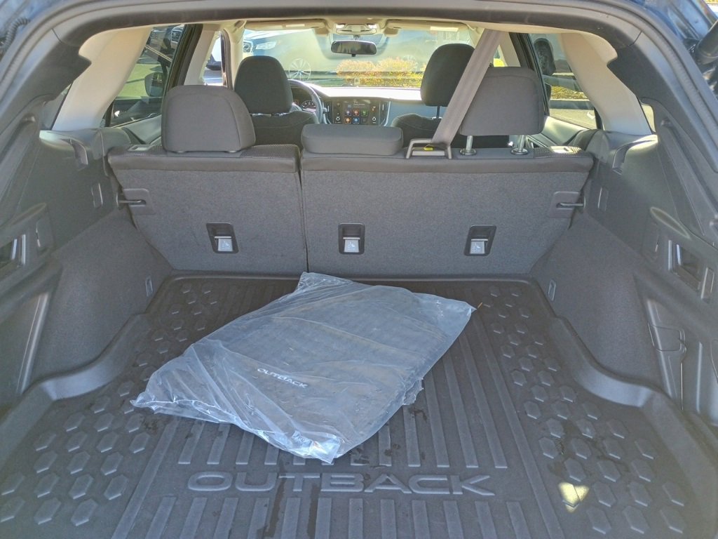 Certified 2022 Subaru Outback Premium image 17
