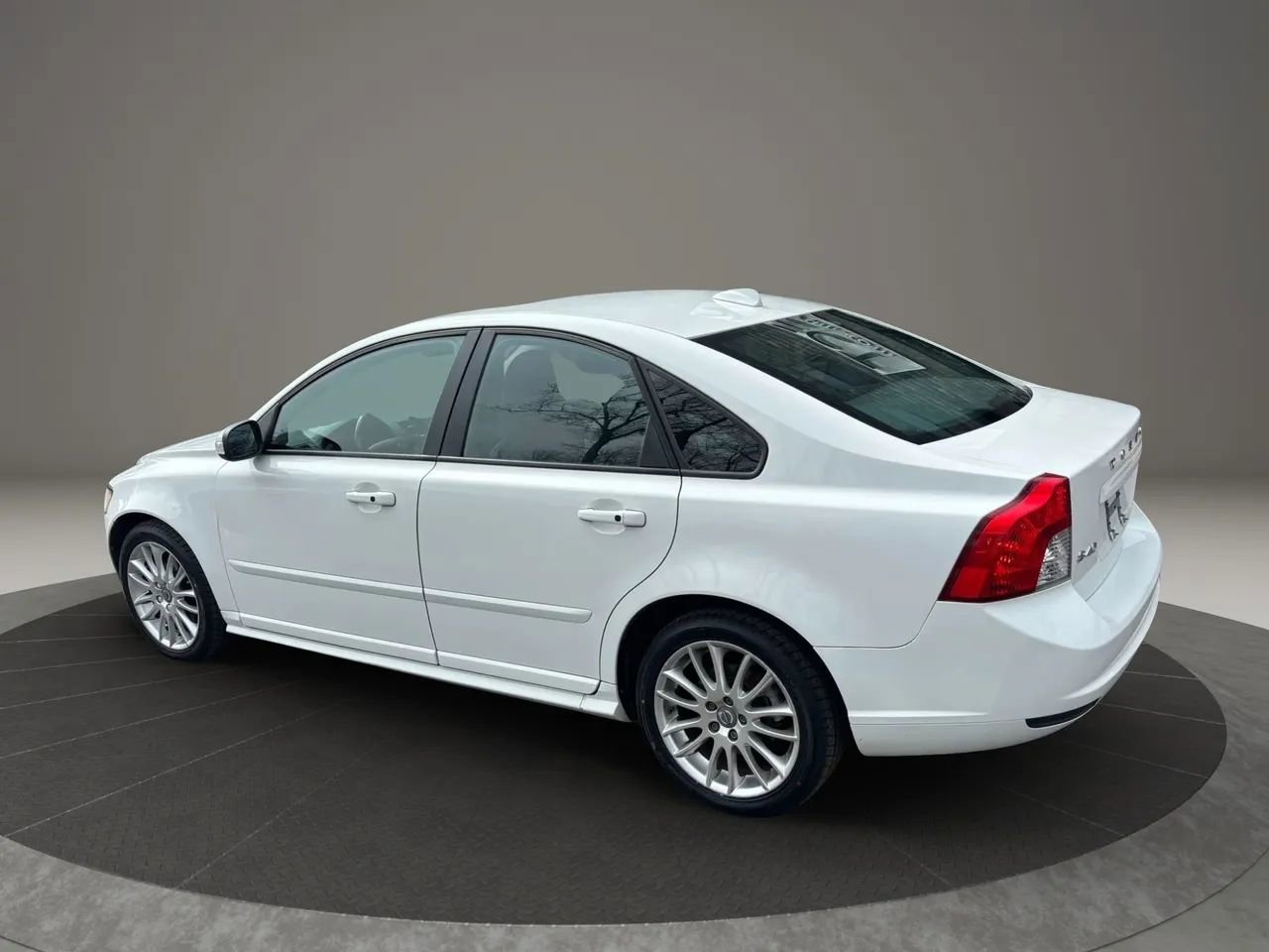 Used 2010 Volvo S40 2.4i image 12