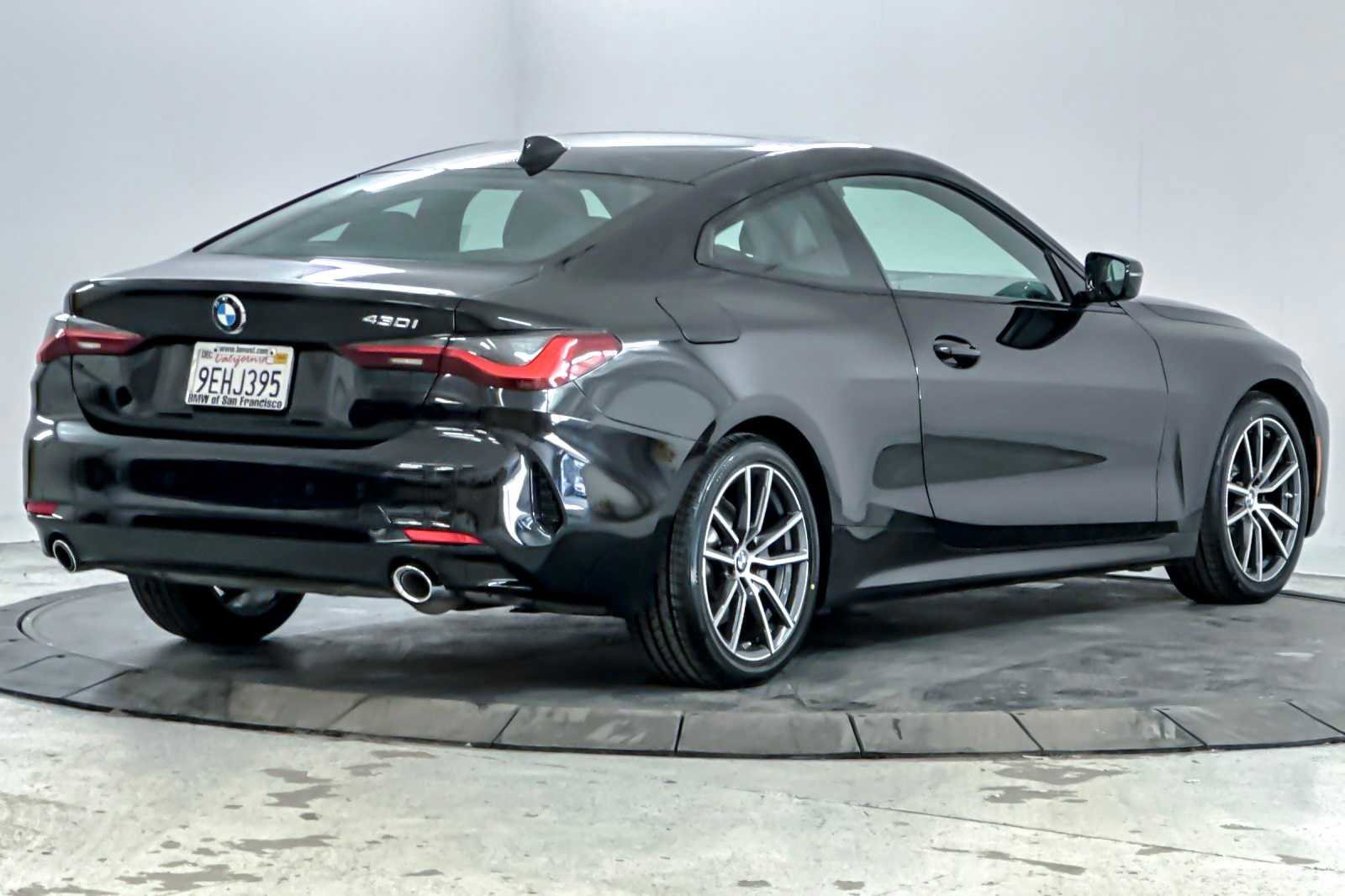 Used 2023 BMW 430i Coupe w/ Convenience Package image 2
