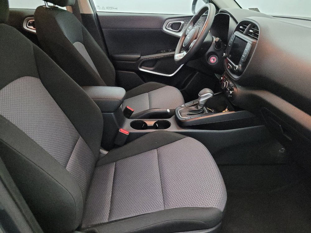 Used 2023 Kia Soul LX image 21
