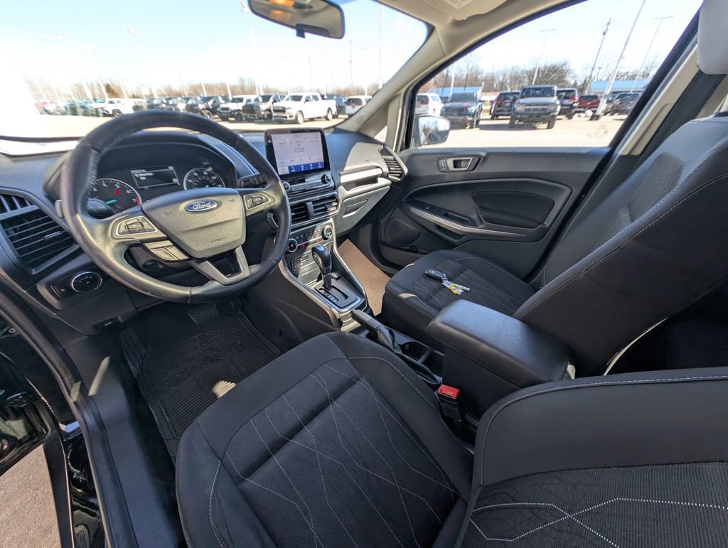 Used 2020 Ford EcoSport SE w/ SE Convenience Package image 2