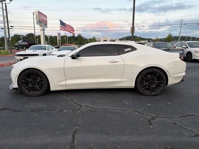 Used 2019 Chevrolet Camaro SS RWD image 5