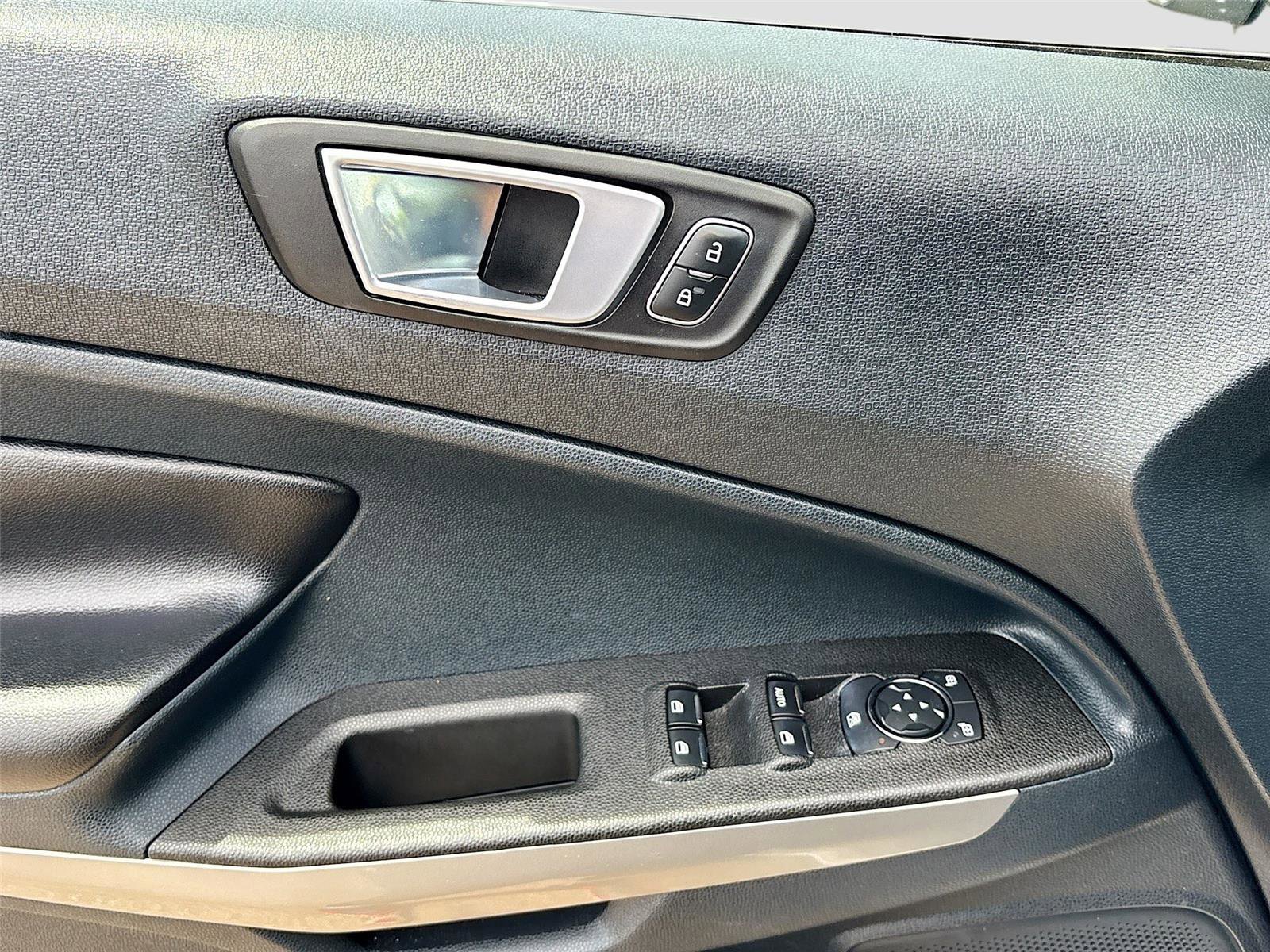 Used 2018 Ford EcoSport Titanium FWD image 18