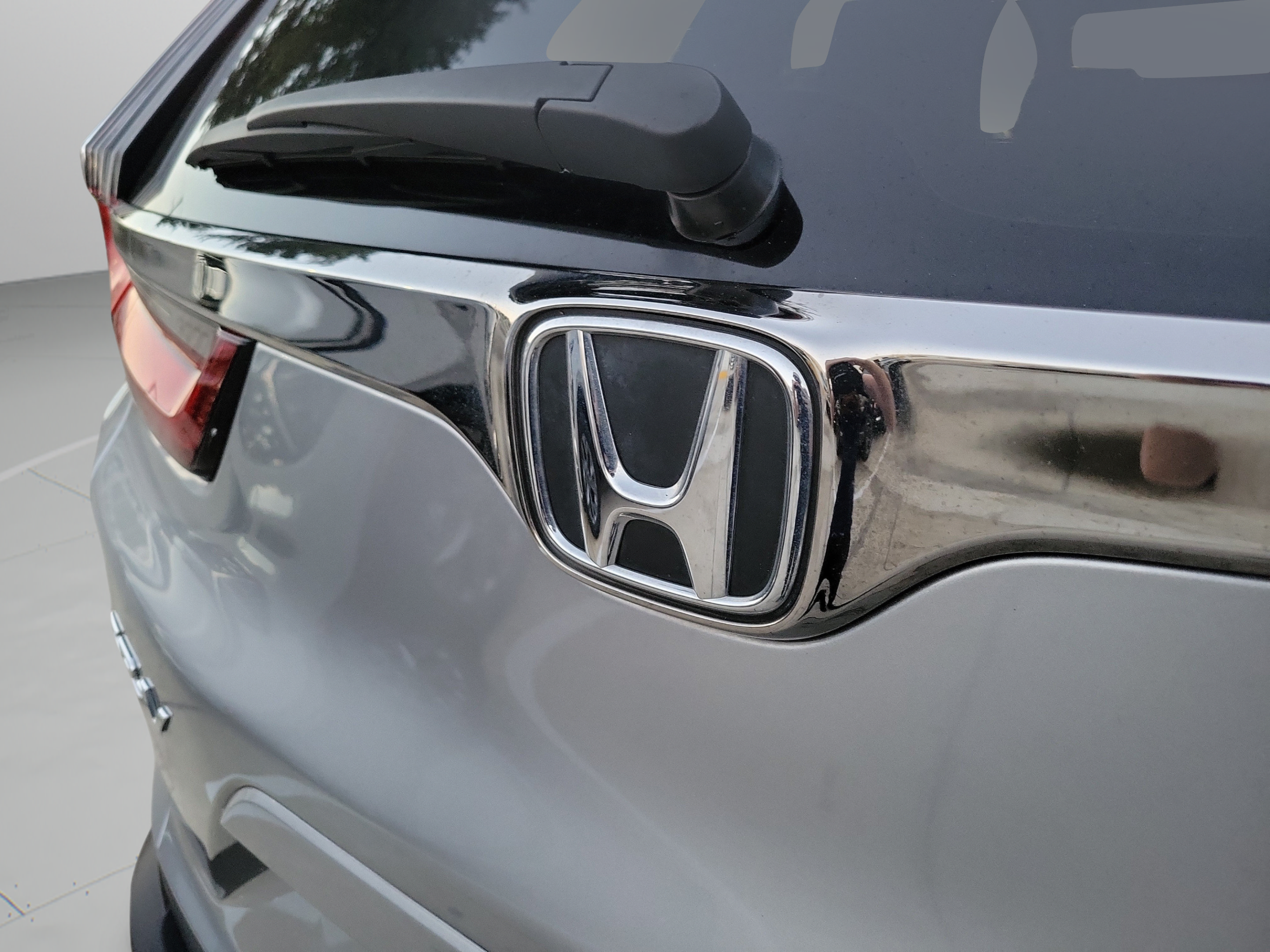Used 2020 Honda CR-V Touring image 31