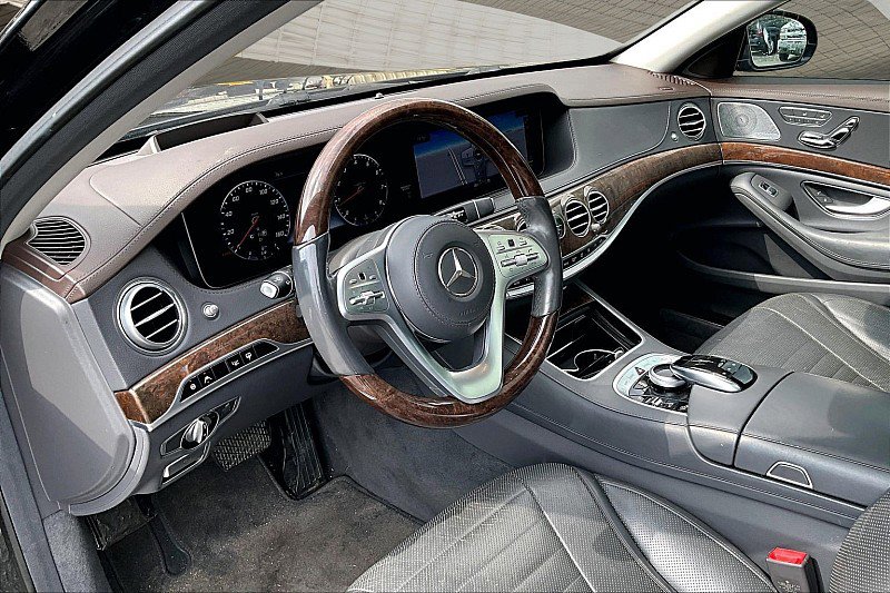 Used 2018 Mercedes-Benz S 560 4MATIC Sedan image 11