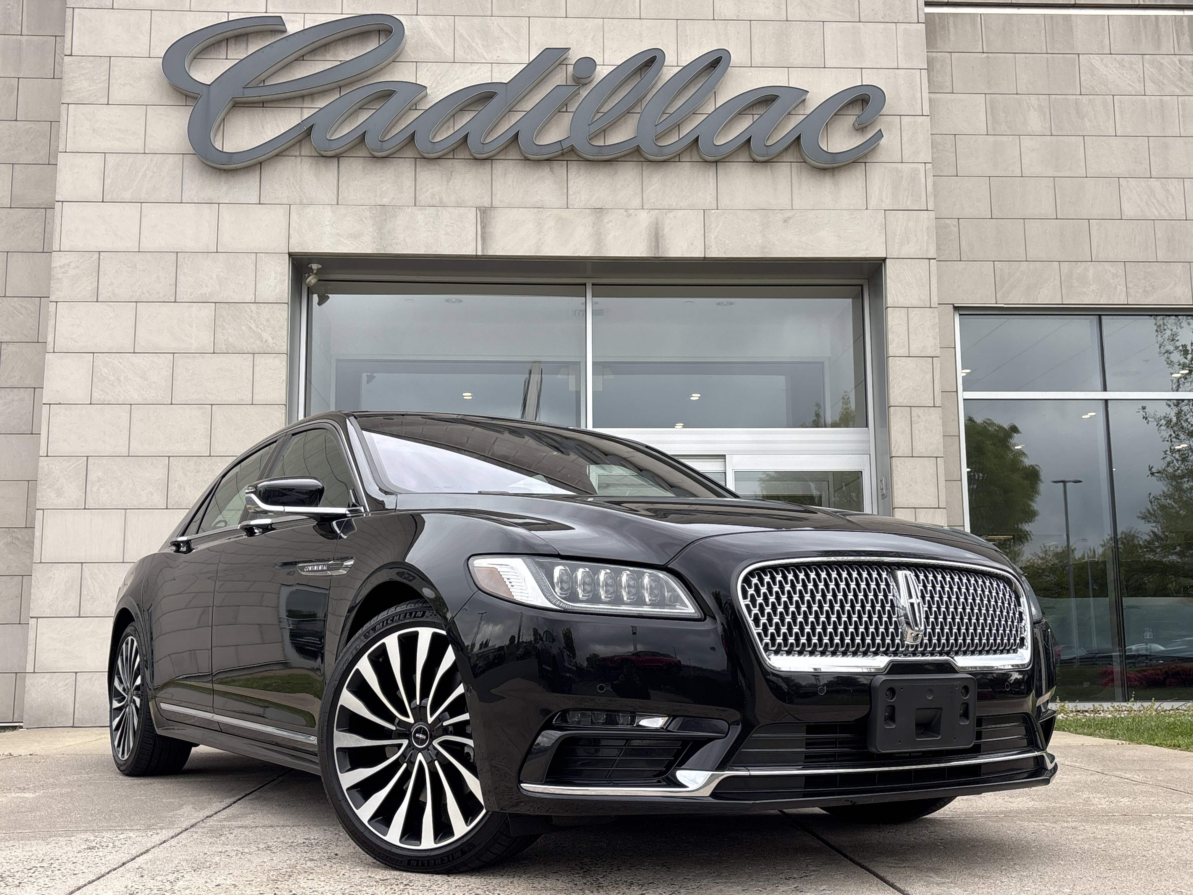 Used 2019 Lincoln Continental Black Label AWD/4WD image 1