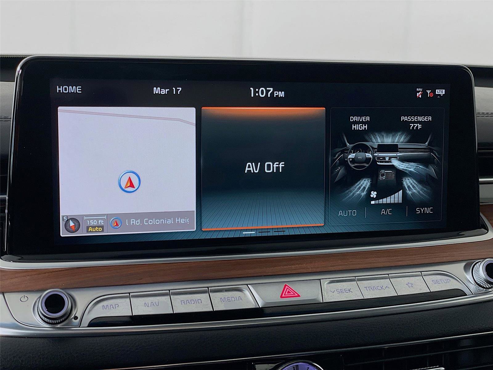 Used 2019 Kia K900 Luxury w/ VIP Package image 18