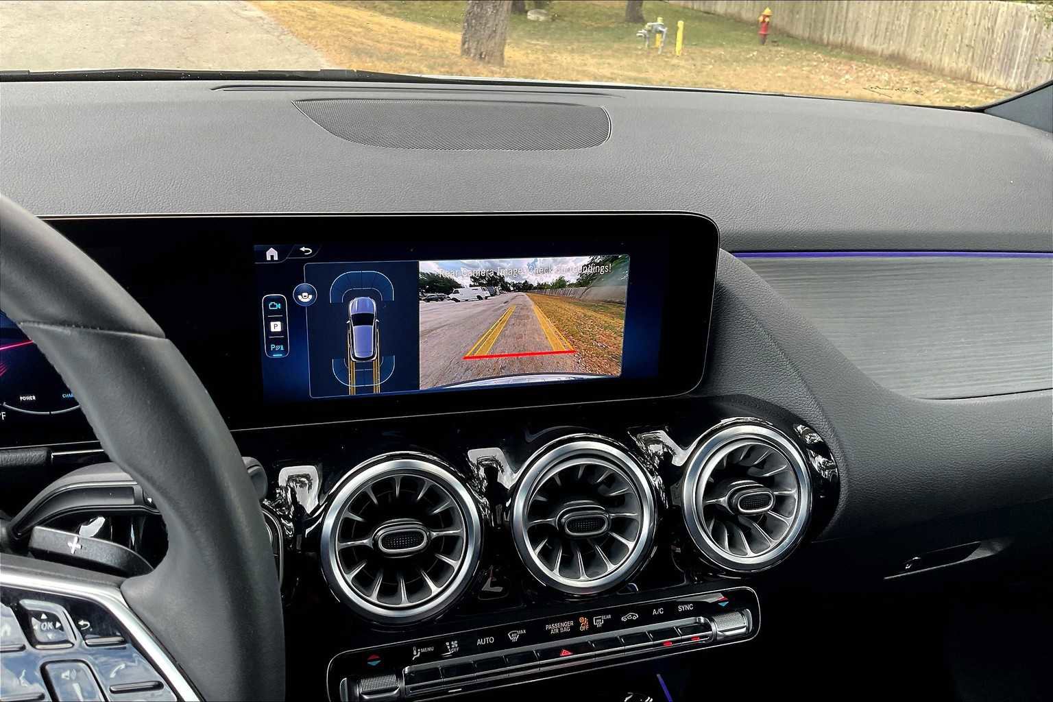 Certified 2025 Mercedes-Benz GLA 250 image 24