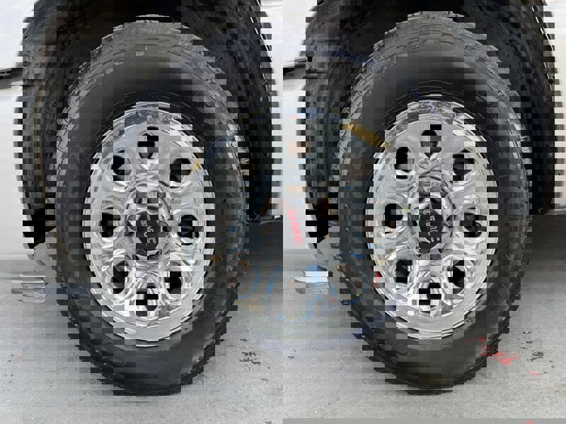 Used 2005 GMC Sierra 1500 SLE w/ Light Duty Power Package image 33