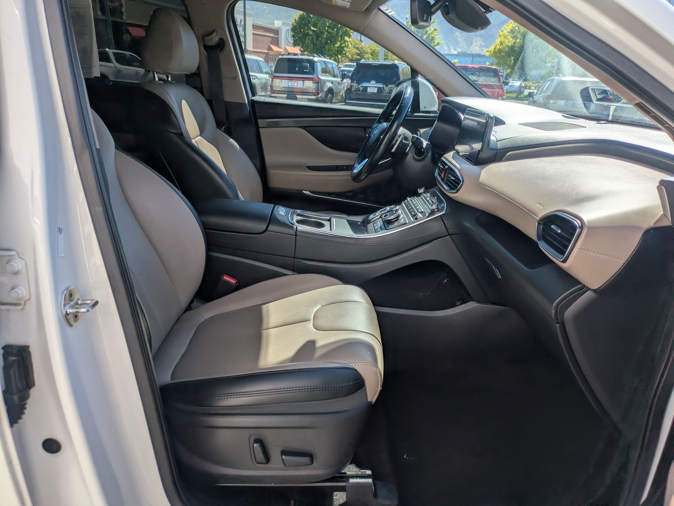 Used 2023 Hyundai Santa Fe SEL w/ Premium Package AWD/4WD image 34