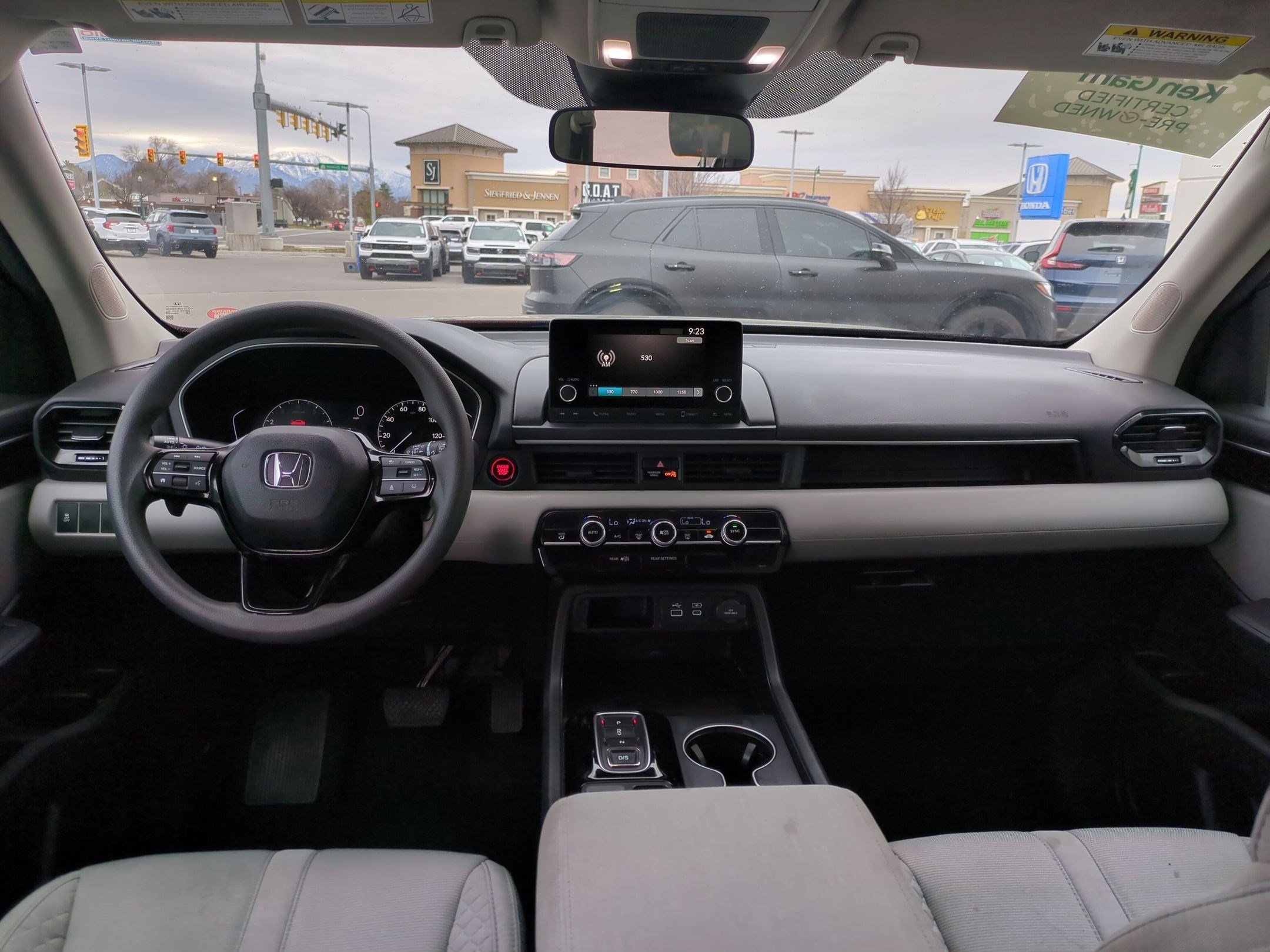 Used 2023 Honda Pilot LX image 30