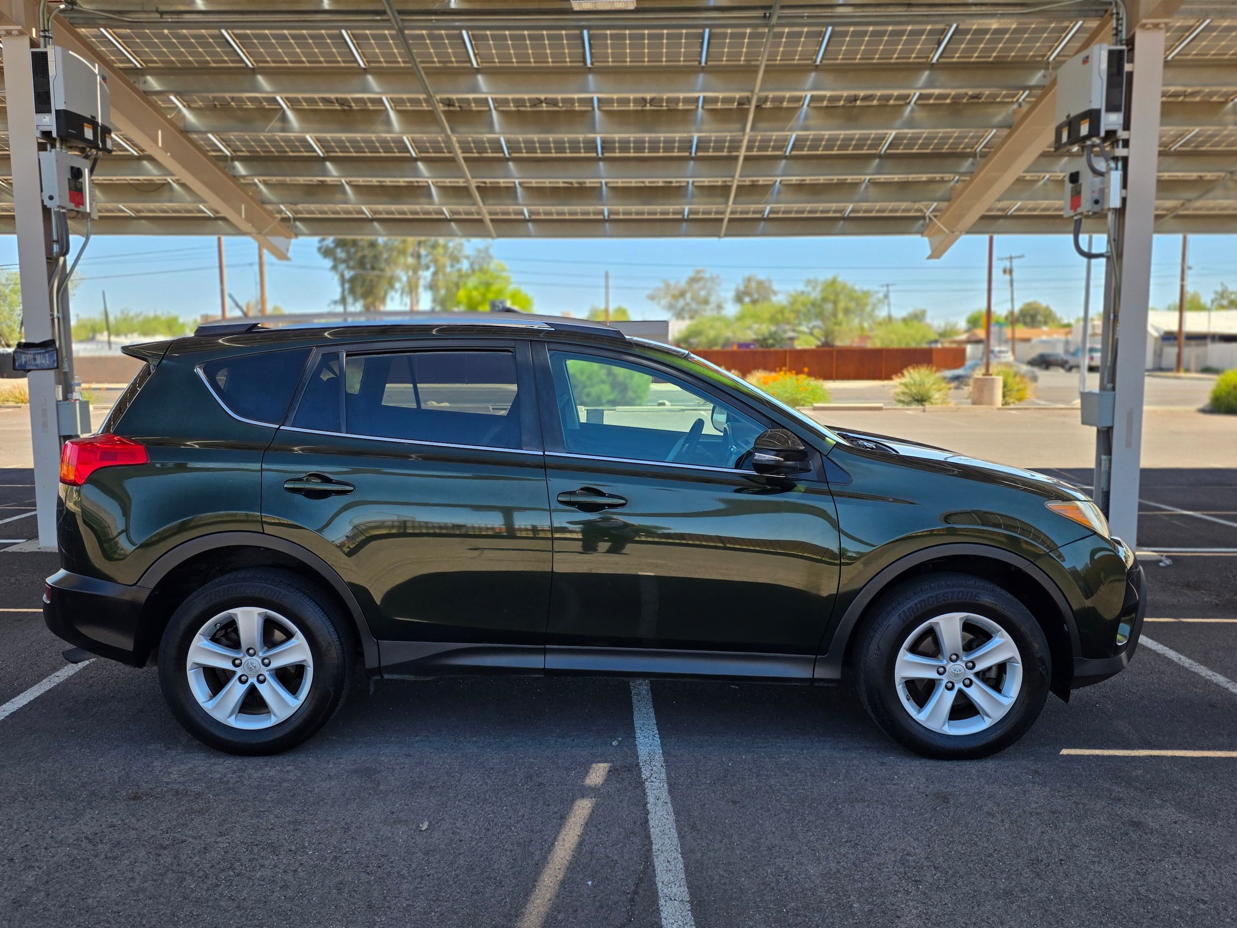 Used 2013 Toyota RAV4 XLE FWD image 6