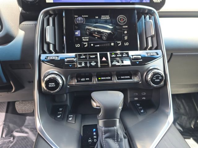 New 2026 Lexus LX 600 4WD w/ Luxury Package image 29
