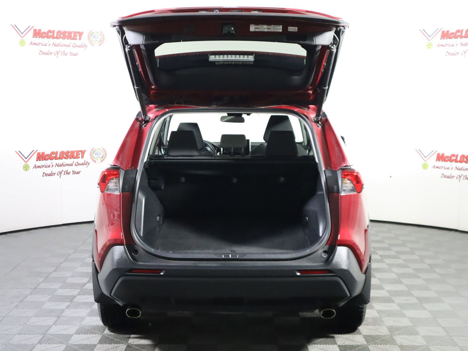 Used 2021 Toyota RAV4 XLE w/ Convenience Package AWD/4WD image 10