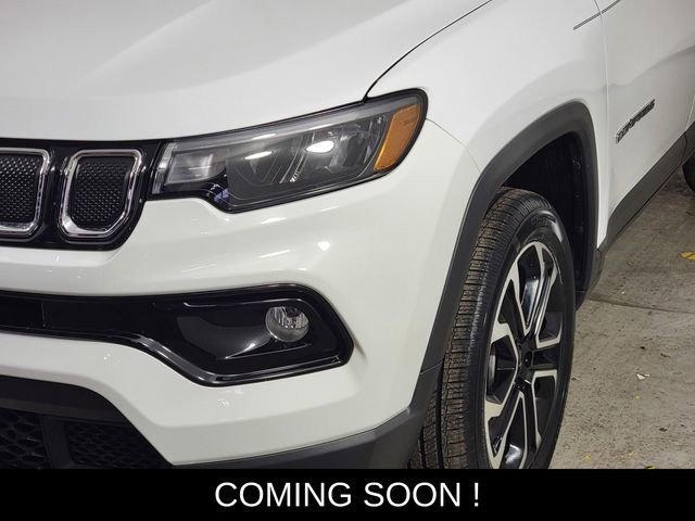 Used 2022 Jeep Compass Limited image 9