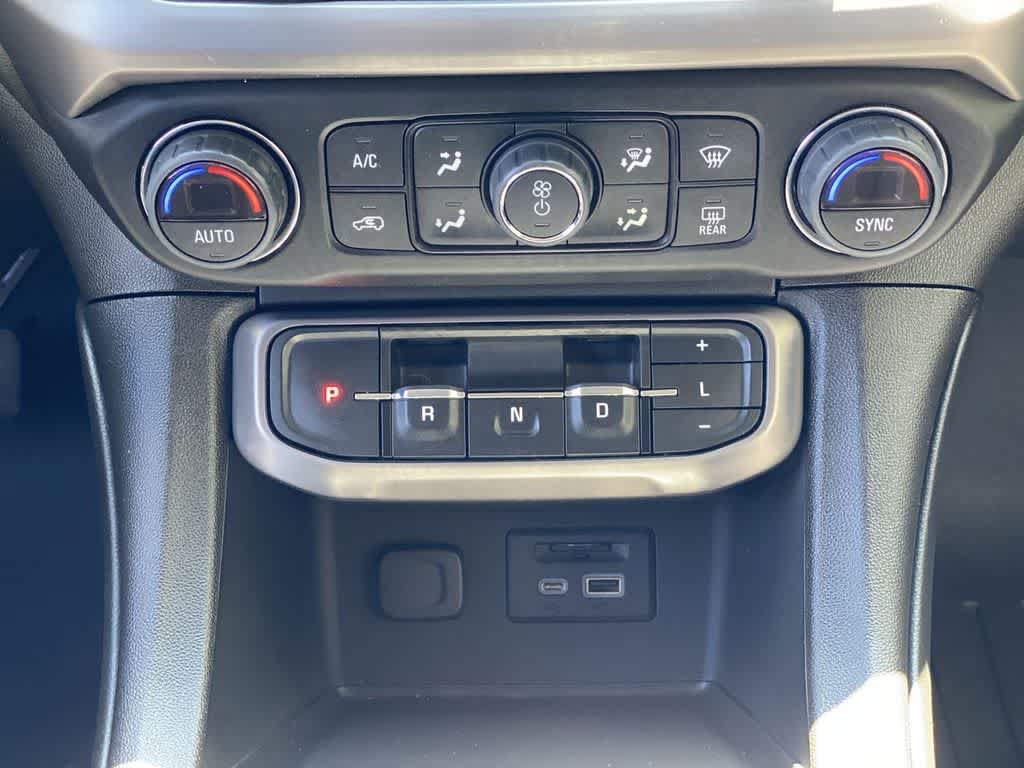 Used 2022 GMC Acadia AT4 w/ Preferred Package AWD/4WD image 26