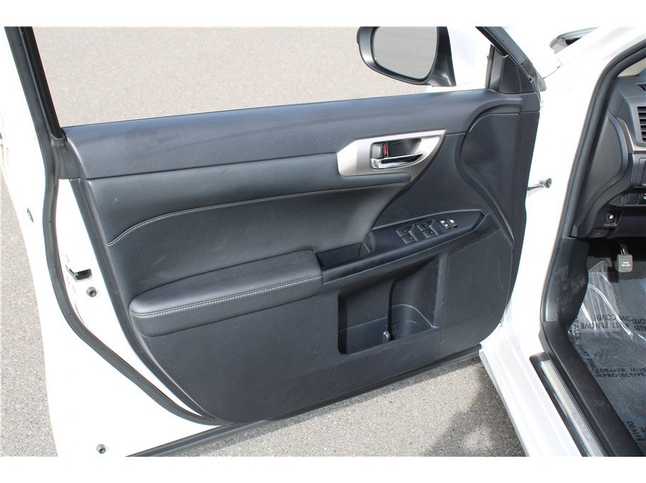 Used 2015 Lexus CT 200h w/ Seat Comfort Package FWD image 6