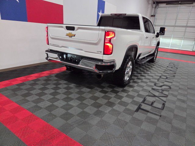 Used 2022 Chevrolet Silverado 2500 LTZ w/ LTZ Premium Package AWD/4WD image 26