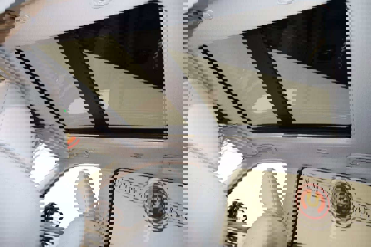 Used 2023 Nissan Rogue SL image 11